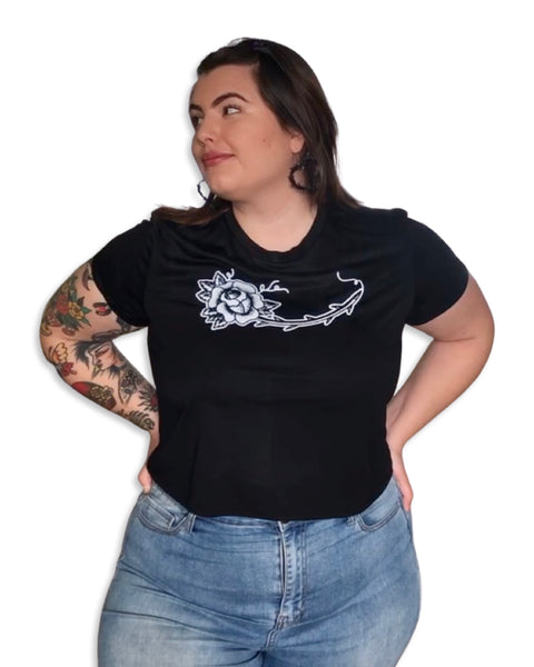 Load image into Gallery viewer, Rose Graphic Crop Top