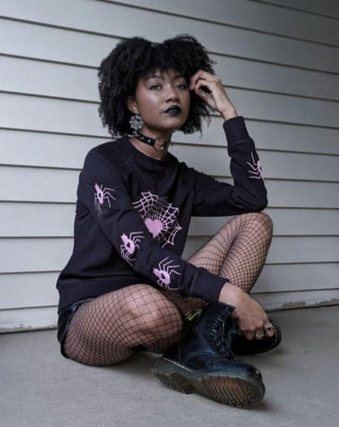 Load image into Gallery viewer, Unisex Heartweb Raglan Pullover
