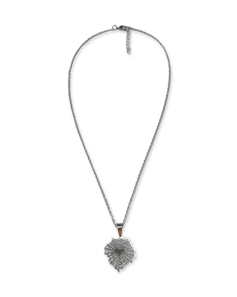 Load image into Gallery viewer, Heartweb Necklace

