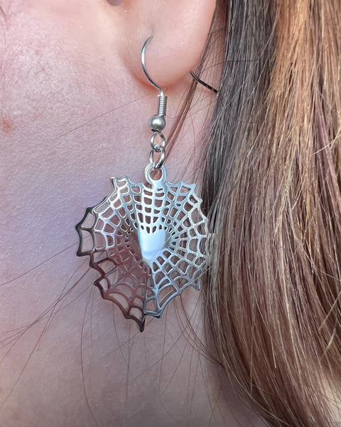 Load image into Gallery viewer, Heartweb Earrings
